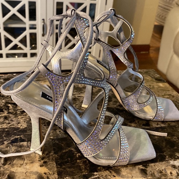 Silver iridescent Elegant rhinestone strappy high heel shoes - Picture 3 of 7